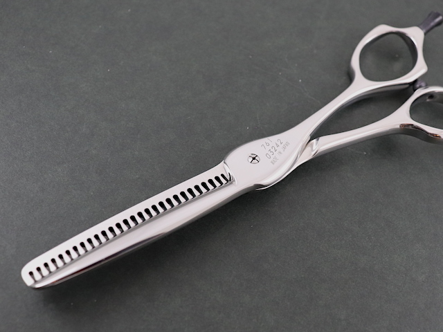 ヒカリ c-evo 7610