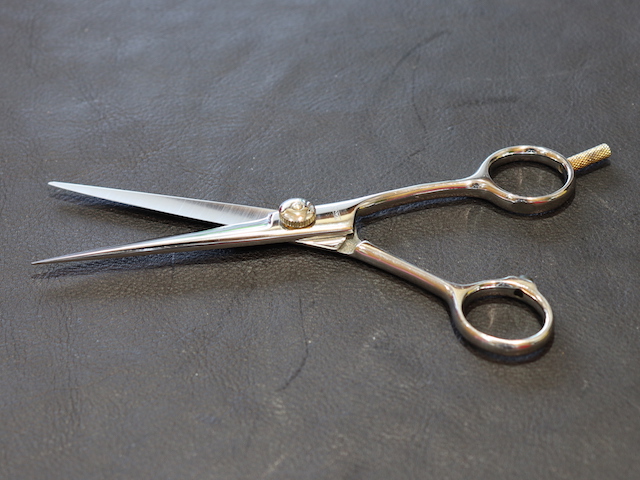 美容師　理髪　シザー　オメガ　NO.3 TAYA60 美容師用 理容師用 トリマー用 中古シザー ハサミ屋はやし