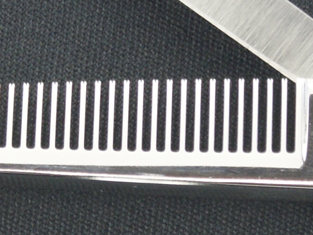 【値下げしました】内山シザー　セニング シザーズ内山40目 美容師用 理容師用 トリマー用 中古セニング