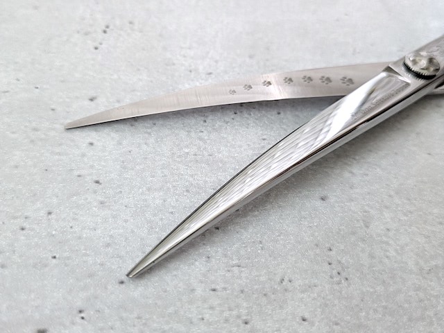 DogScissors_DR70M