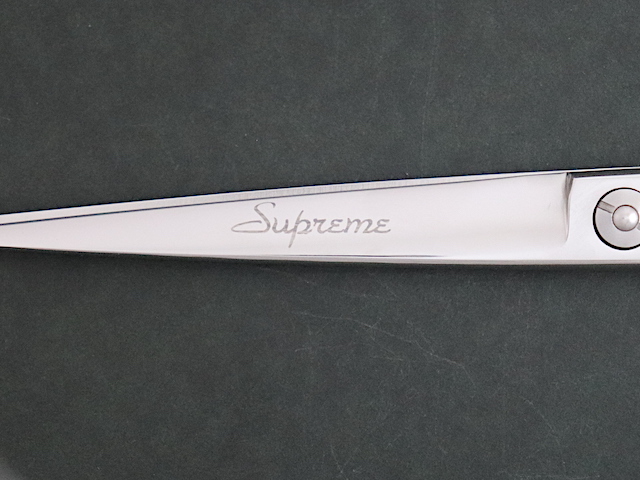 Supreme_LAST070