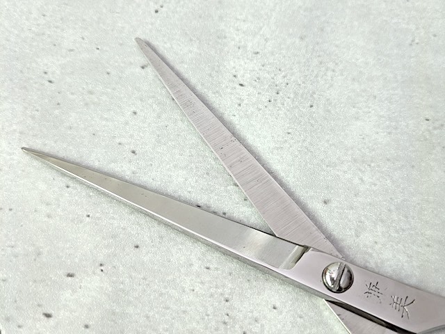 DogScissors_DR70M